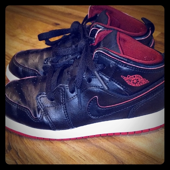 vintage jordan sneakers